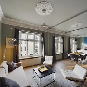 Art Apartment